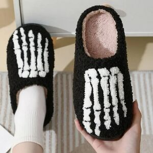 Skull Slippers Unisex